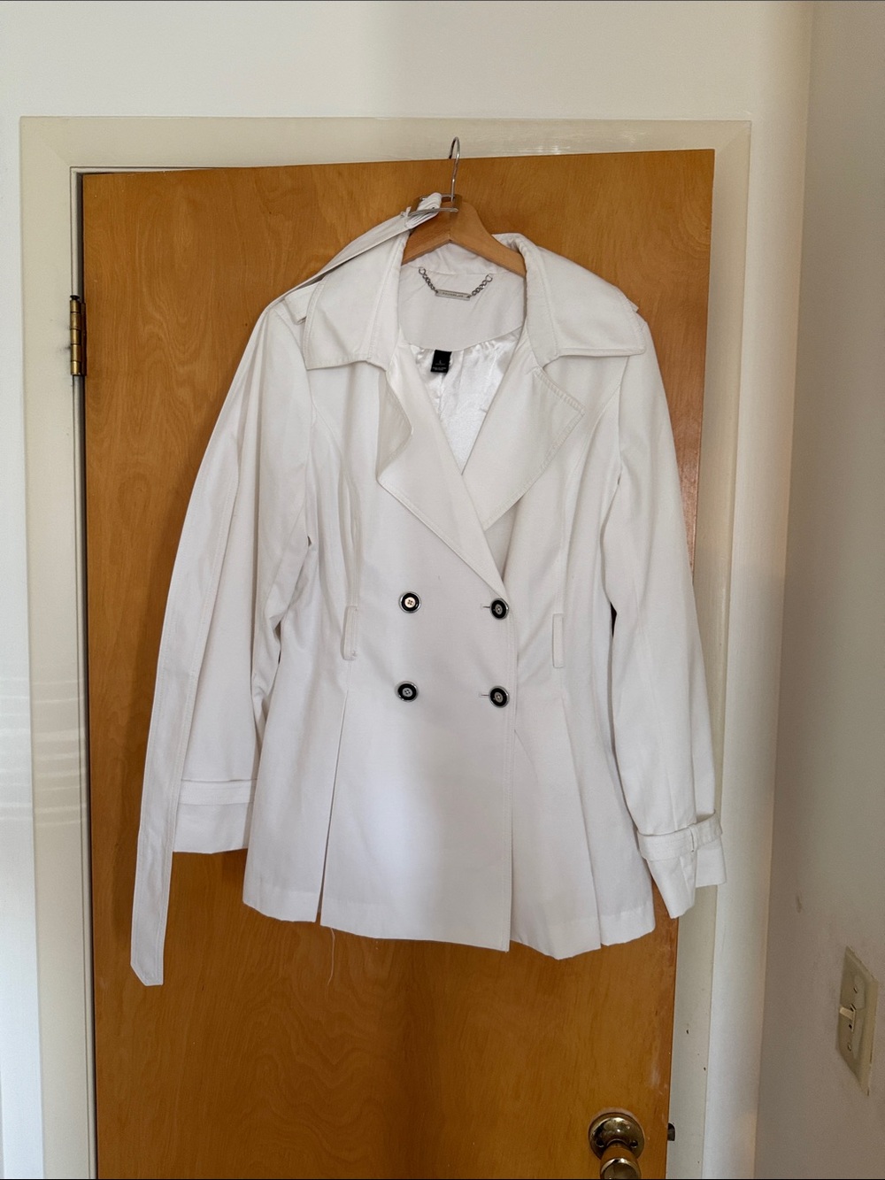 Bershka White Double-Breasted Trench Coat
